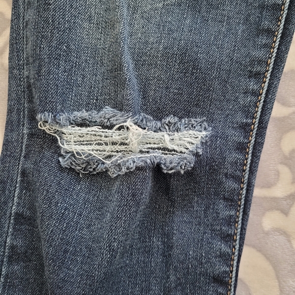 Forever 21 jeans, Dark denim, fading Skinny ripped Size 27, high-waisted - Picture 6 of 11